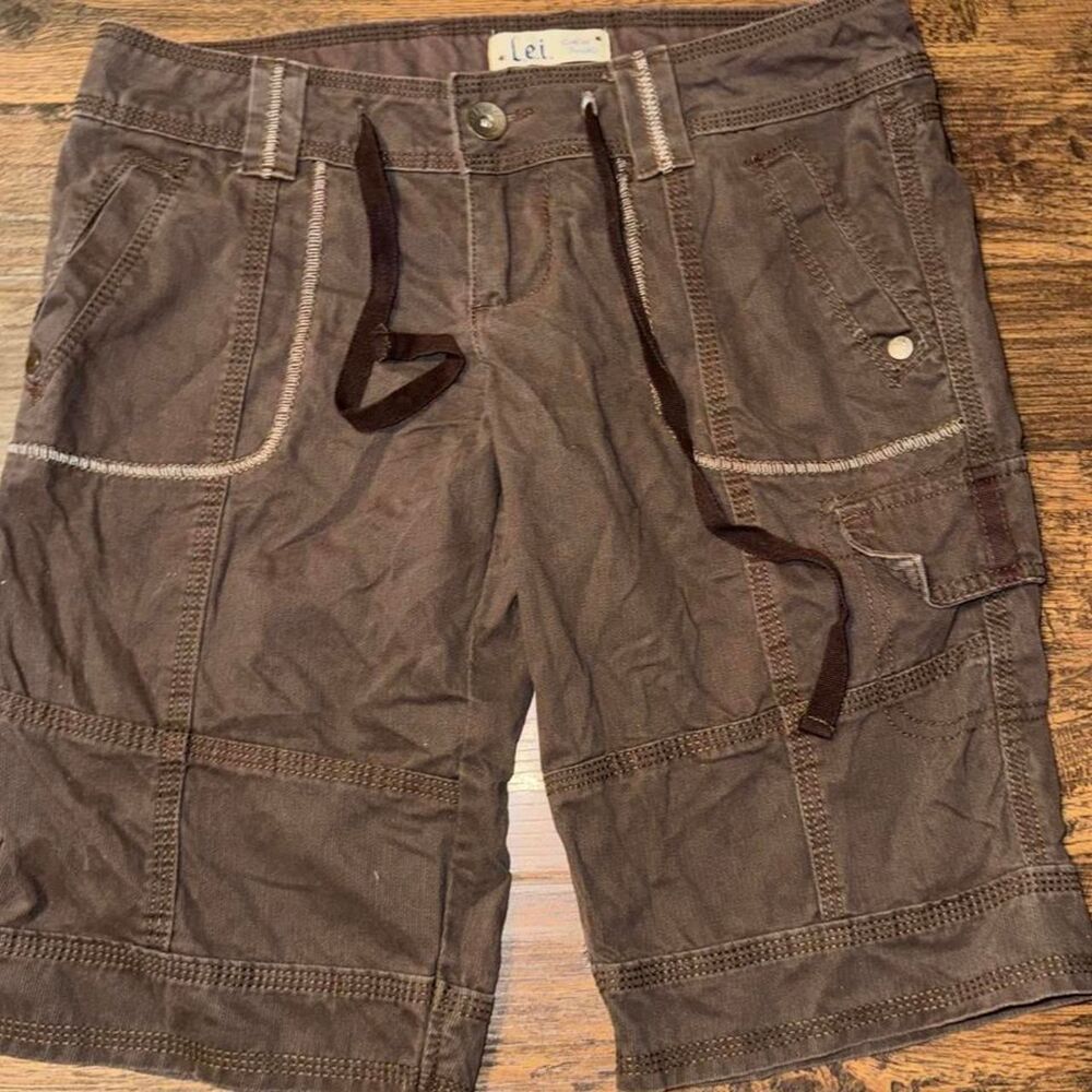 L.E.I. Brown Cargo Long Shorts/Bermudas Vintage Y2K Style Size 7